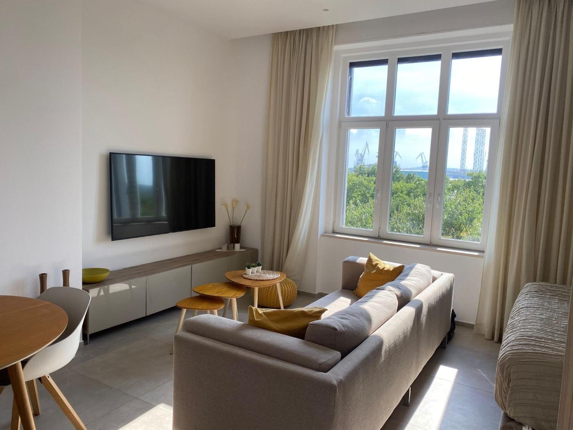 Lifestyle Apartments Pula Bagian luar foto
