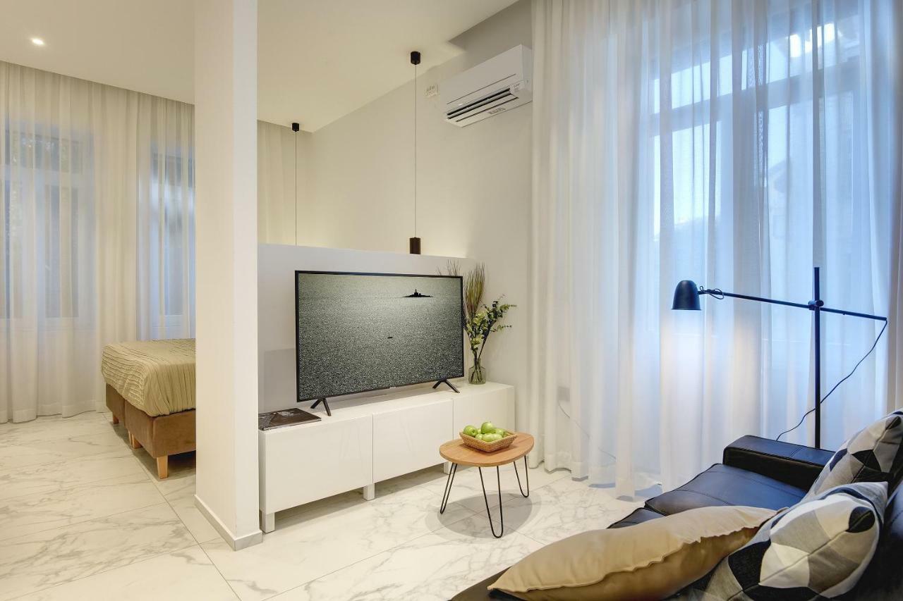 Lifestyle Apartments Pula Bagian luar foto